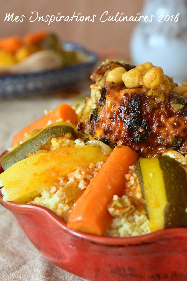 Préparation du couscous marocain aux légumes traditionnel 