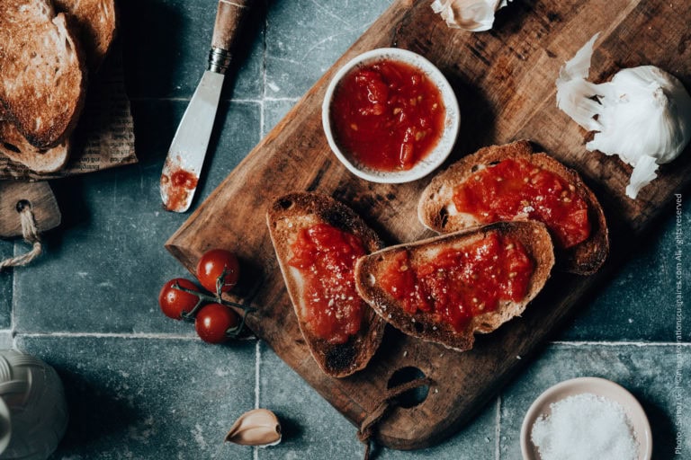 Pan con tomate, pain aux tomates (recette tapas)