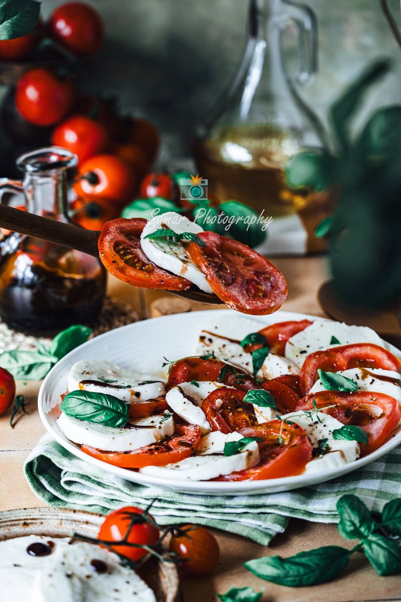 Caprese : Salade de tomates Mozza et basilic italienne