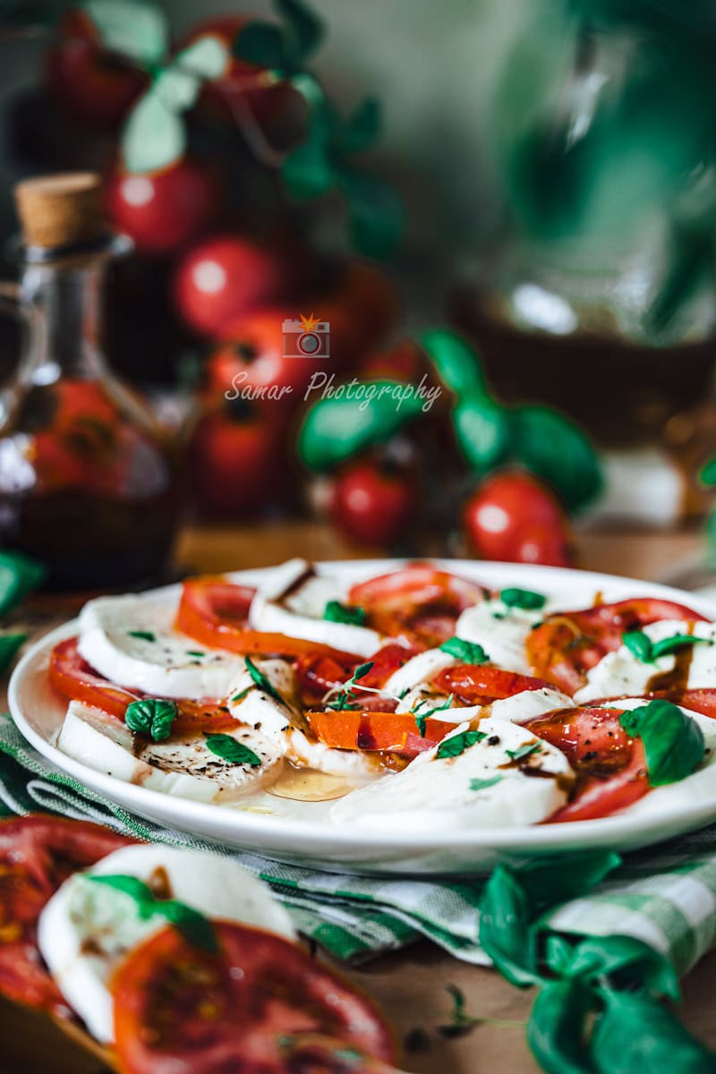 Recette de la salade italienne aux tomates Mozzarella et basilic